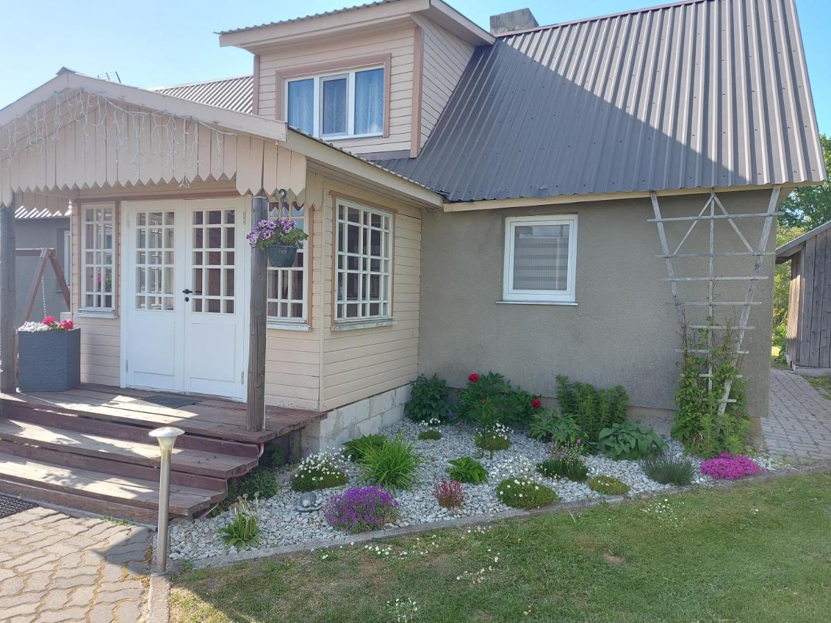 Adu-Jaani Kodumajutus Matja Exterior foto