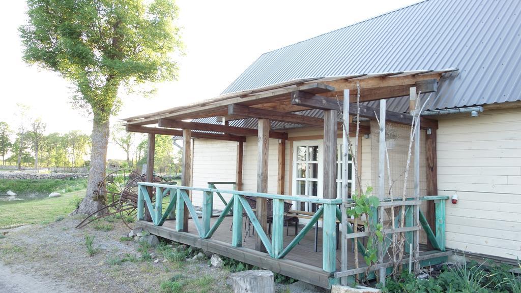 Adu-Jaani Kodumajutus Matja Exterior foto